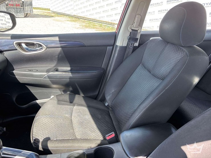 2017-nissan-sentra-sr-sedan-image-20