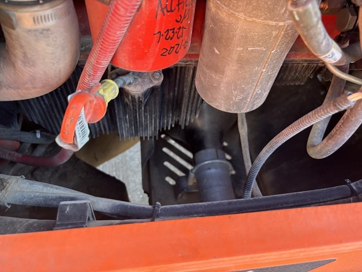 2018-jlg-8042-image-45