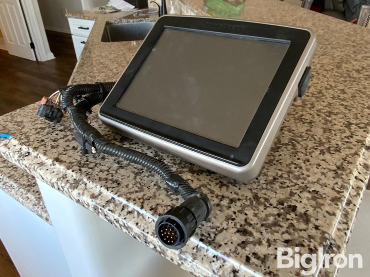 2019-john-deere-2630-image-1