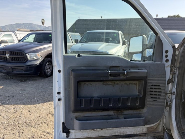 2011-ford-f250-sd-xlt-image-9