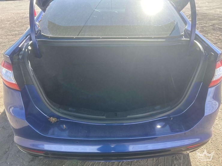 2016-ford-fusion-titanium-sedan-image-20