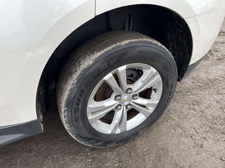 2014-chevrolet-equinox-lt-image-10