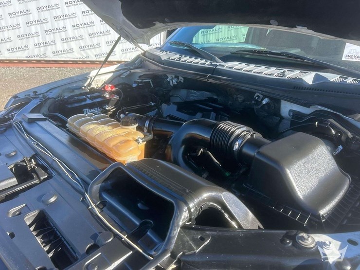 2017-ford-f150-image-8