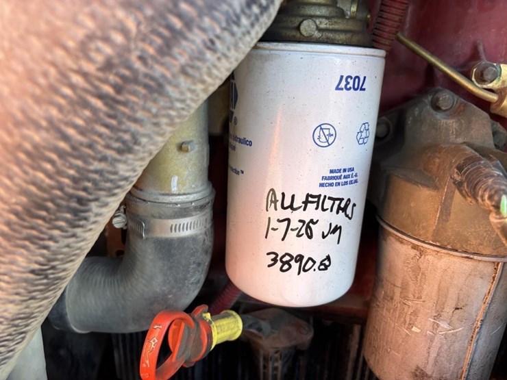 2017-jlg-8042-image-41