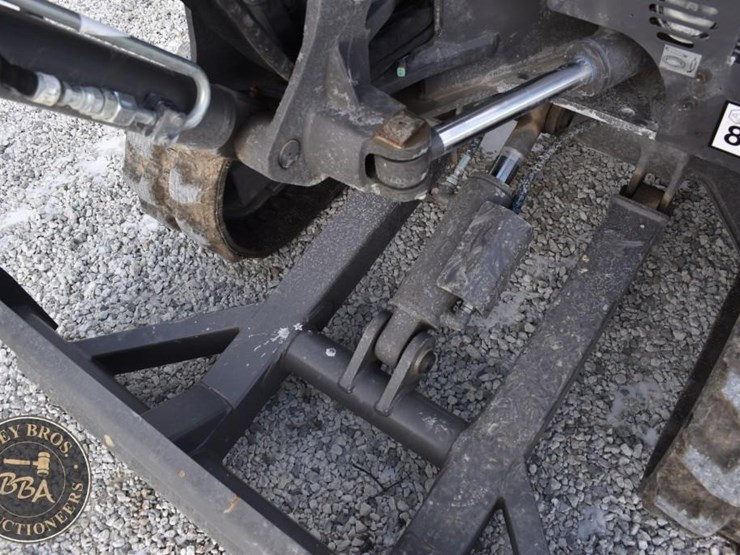 2023-volvo-ecr25-electric-image-23