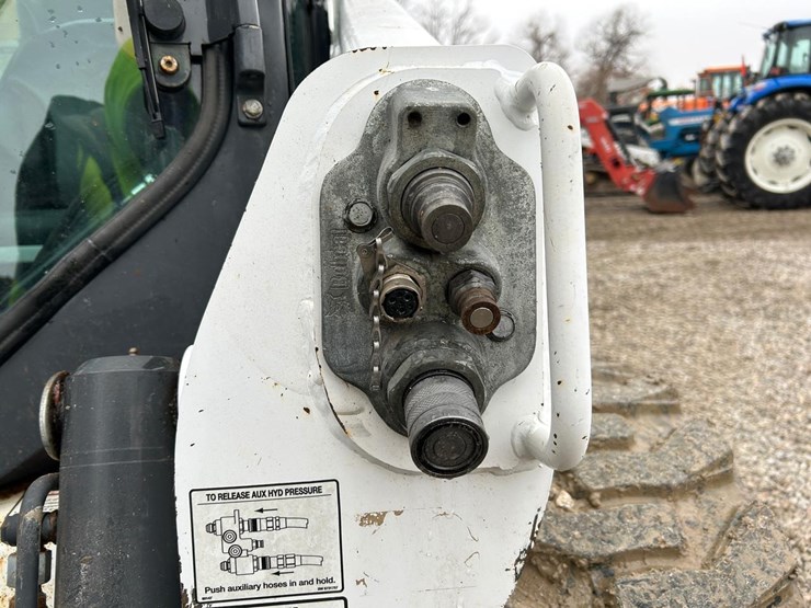 2019-bobcat-s770-image-11