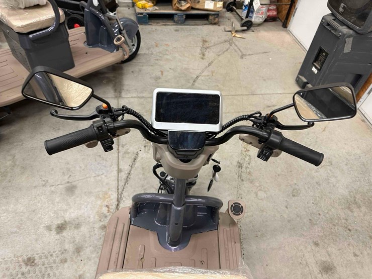 unused-irgc40-battery-powered-mini-golf-cart-image-8