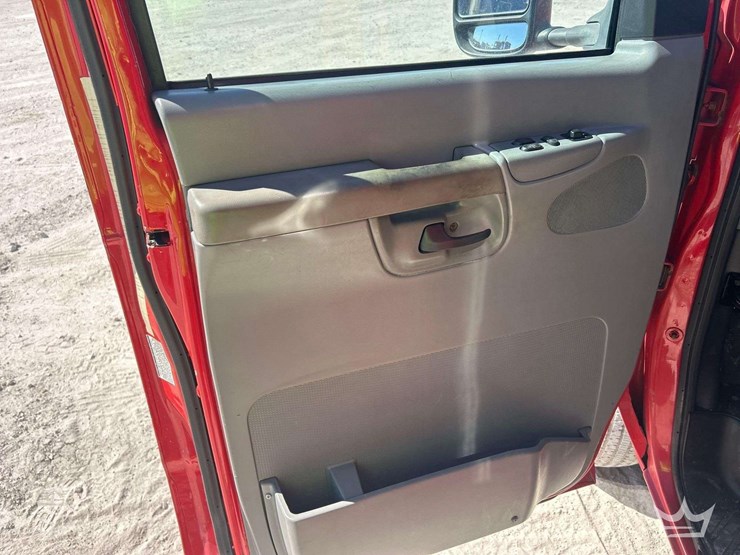 2008-ford-e450-image-15