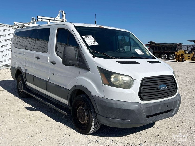 2015-ford-transit-image-2
