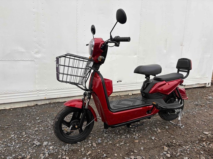 unused-battery-powered-moped-image-2