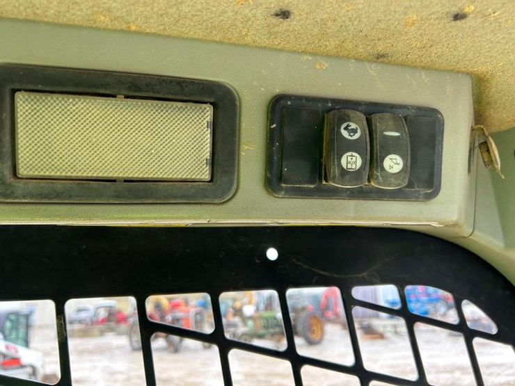 caterpillar-259d-image-27