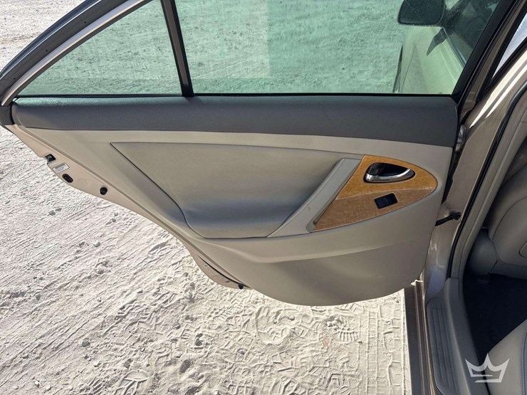 2007-toyota-camry-sedan-image-22