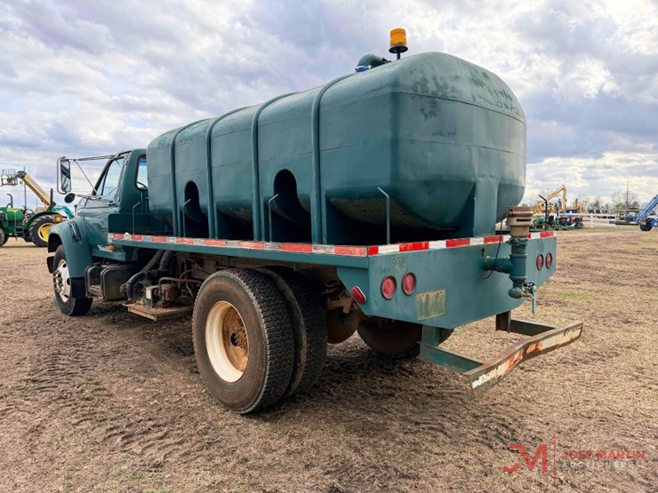 1995-ford-f-series-water-truck-image-3