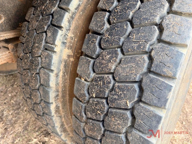 1995-ford-f-series-water-truck-image-10