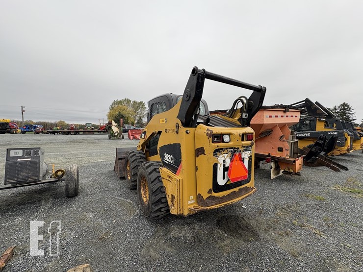 2013-caterpillar-262c2-image-9