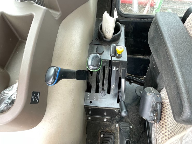 2015-john-deere-5075e-image-50