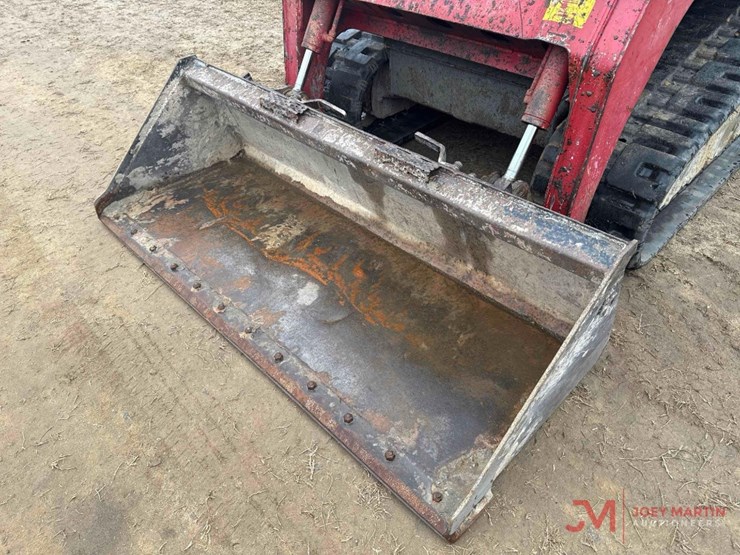 takeuchi-tl8-image-8