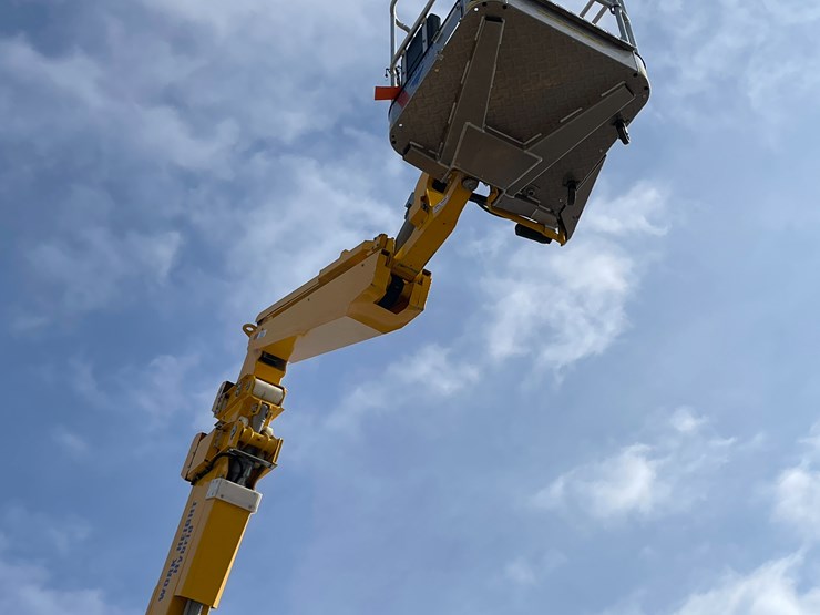 #8550-•-2023-omme-2750-rxbdj-hybrid-tracked-aerial-lift-image-3