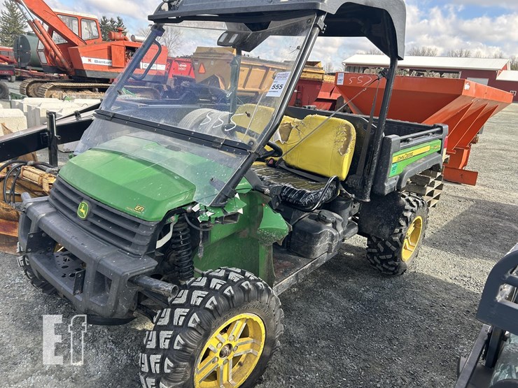 john-deere-gator-xuv-625i-image-1