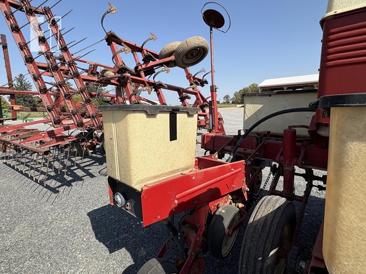 international-800-image-9