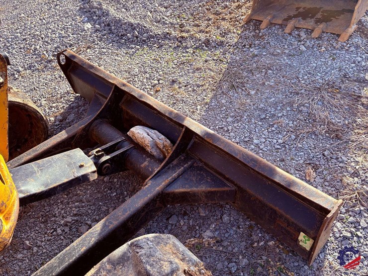 2016-cat-305e2-mini-excavator-image-25