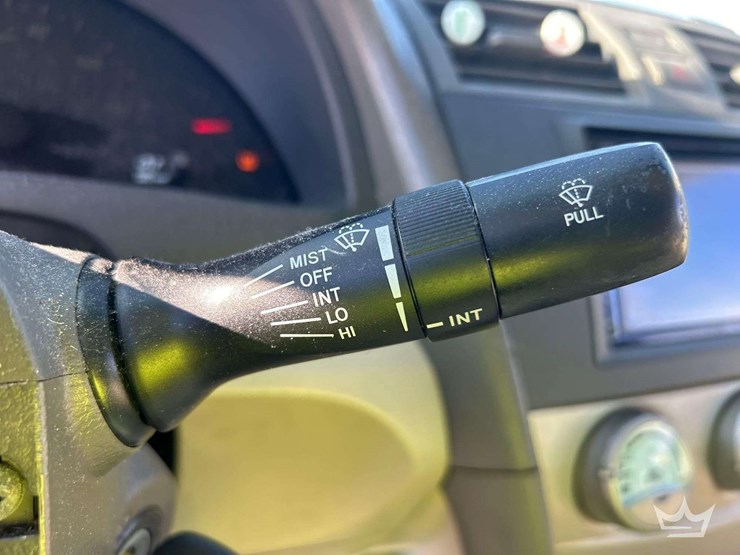 2008-toyota-camry-sedan-image-16