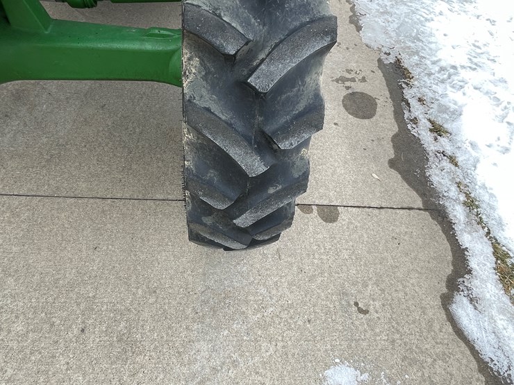 2015-john-deere-5075e-image-46