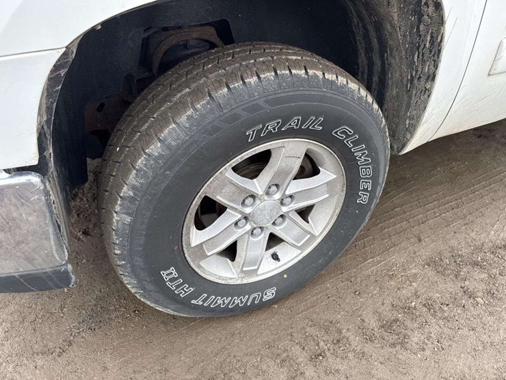 2011-gmc-sierra-1500-image-8