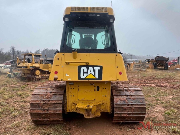 2017-caterpillar-d6k2-lgp-image-6