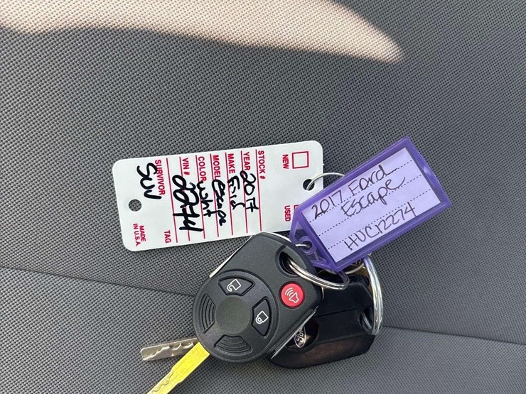 2017-ford-escape-image-24