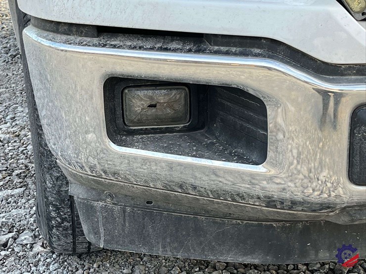 2020-ford-f150-xl-image-16