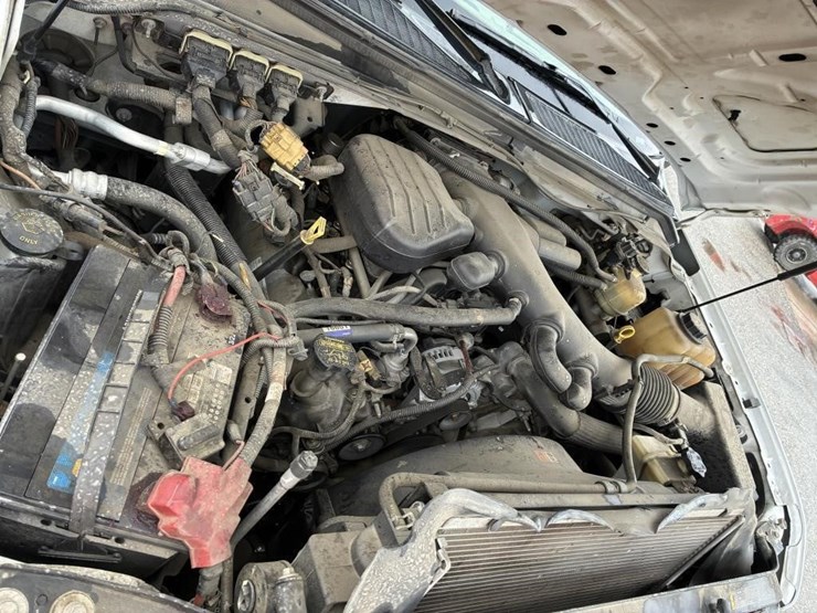 2010-ford-f550-image-7