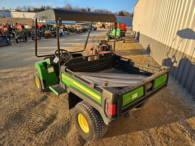 john-deere-gator-image-3