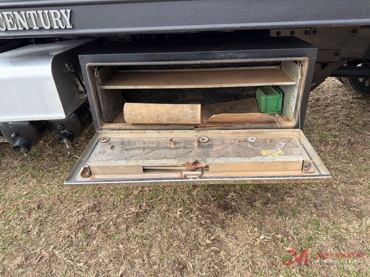 2018-peterbilt-337-image-11