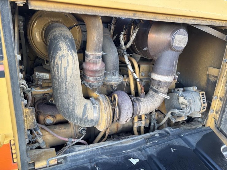 caterpillar-143h-image-67