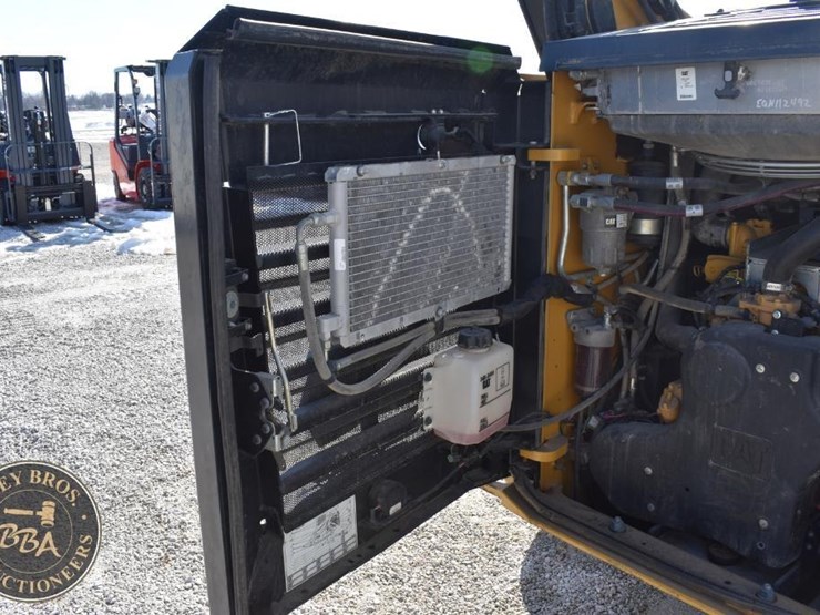 2018-caterpillar-299d2-image-38