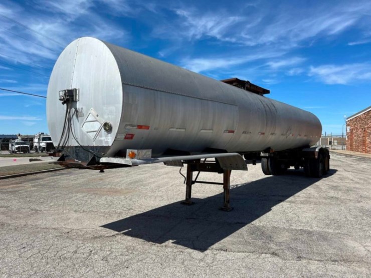 1986-vim-tack-tanker-trailer-image-1