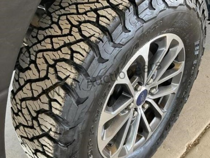 2020-ford-f150-image-8