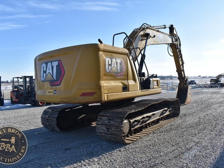 2020-caterpillar-320-image-7
