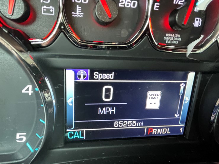 #7551-•-2019-chevy-silverado-high-country-pickup-(has-wi-title)-(blair,-wi)-image-82