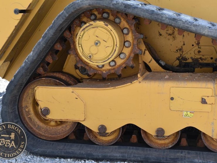 2022-caterpillar-259d3-image-40