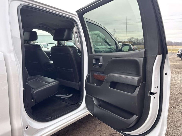 2018-gmc-1500-image-17