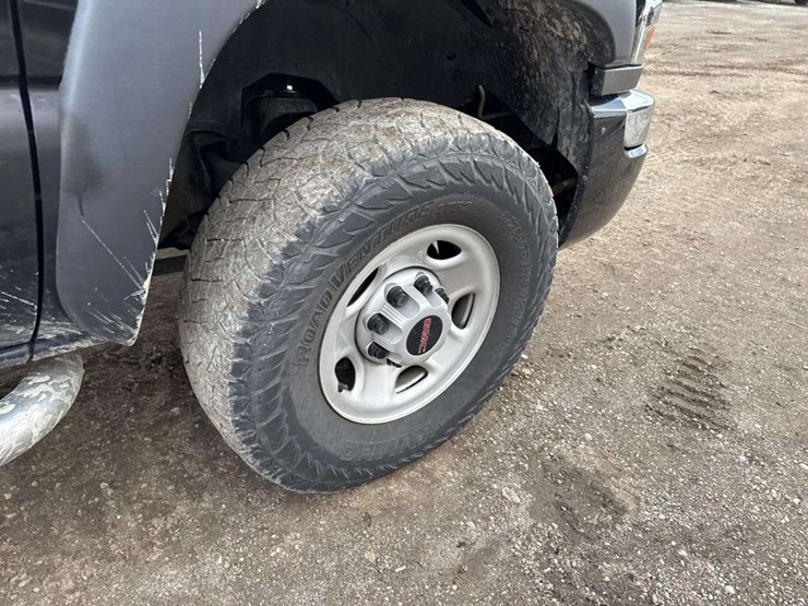 2005-gmc-sierra-2500-image-10