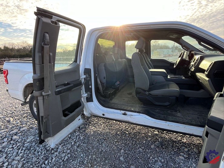 2019-ford-f150-xl-image-40