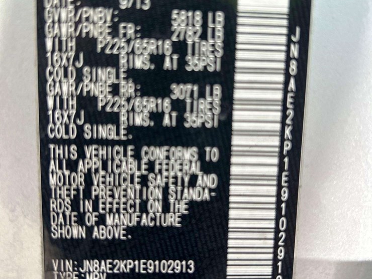 2014-nissan-quest-image-5