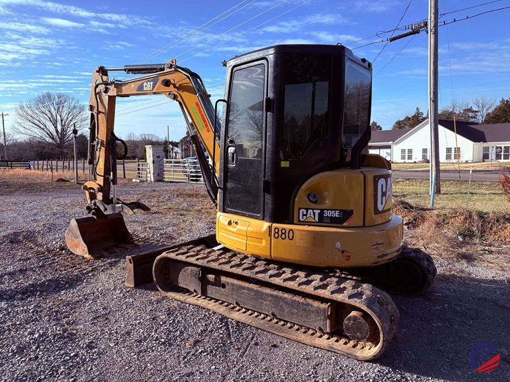 2016-cat-305e2-mini-excavator-image-3
