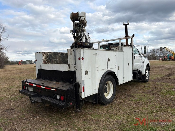 2001-ford-f650-image-2