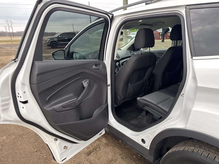 2014-ford-escape-se-image-14