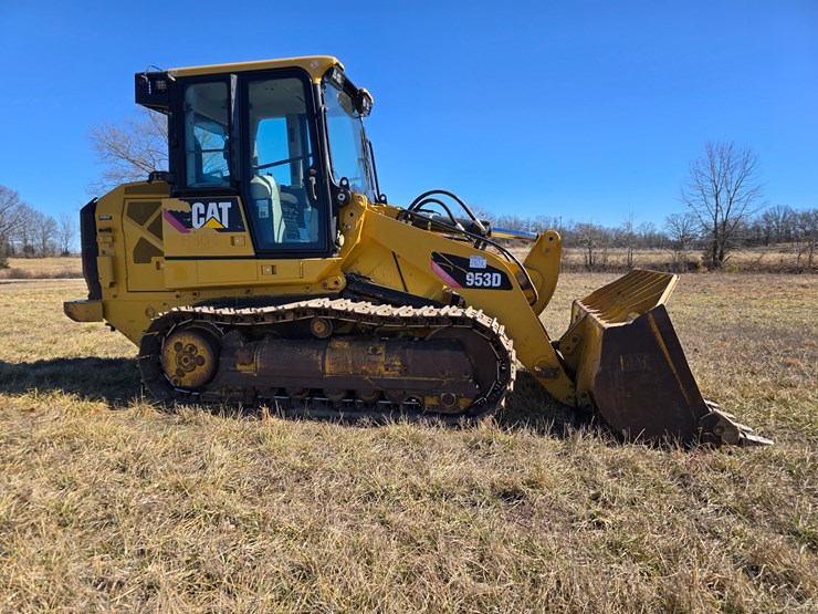2015-caterpillar-953d-image-27