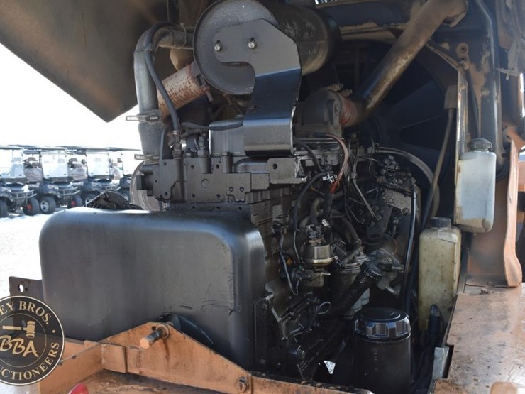 2003-case-621d-xt-image-21